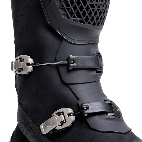 dainese seeker gore tex boots